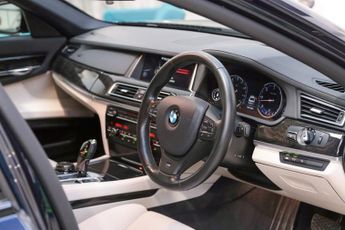 BMW 7 SERIES 3.0 740d M Sport Exclusive Saloon 4dr Diesel Auto Euro 5 (s/s) (