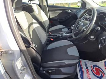 FORD FOCUS 1.6 Zetec Estate 5dr Petrol Powershift Euro 5 (125 ps)