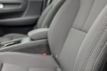 VOLVO C40 Recharge 69kWh Core SUV 5dr Electric Auto (231 ps)