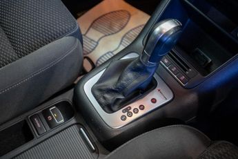 VOLKSWAGEN TIGUAN 2.0 TDI BlueMotion Tech R-Line SUV 5dr Diesel DSG 4WD Euro 5 (s/