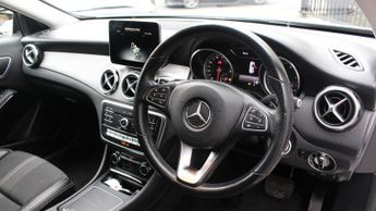 MERCEDES-BENZ GLA 1.6 GLA180 GPF Urban Edition SUV 5dr Petrol 7G-DCT Euro 6 (s/s) 