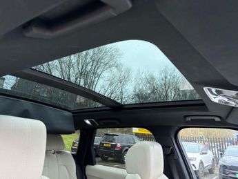 LAND ROVER RANGE ROVER SPORT 3.0 SD V6 HSE SUV 5dr Diesel Auto 4WD Euro 5 (s/s) (292 ps)