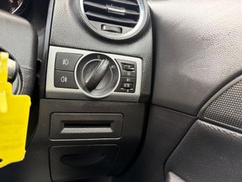 VAUXHALL ANTARA 2.2 CDTi Diamond SUV 5dr Diesel Manual 2WD Euro 5 (s/s) (163 ps)