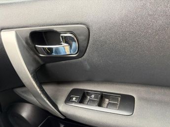 NISSAN QASHQAI 2.0 Acenta SUV 5dr Petrol CVT 2WD Euro 5 (140 ps)