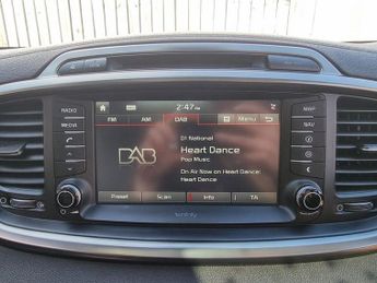 KIA SORENTO 2.2 CRDi KX-3 SUV 5dr Diesel Auto AWD Euro 6 (197 bhp)