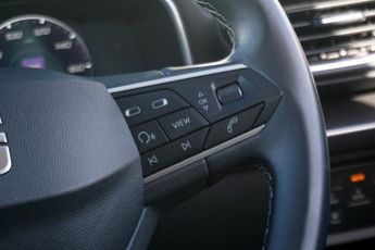 SEAT LEON 1.0 TSI SE Dynamic Hatchback Petrol Manual Euro 6 (s/s) 5dr - Ju