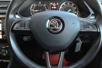 SKODA SUPERB 2.0 TDI SE L Executive Hatchback 5dr Diesel DSG Auto 6Spd 4WD Eu