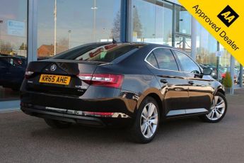 SKODA SUPERB 2.0 TDI SE L Executive Hatchback 5dr Diesel DSG Auto 6Spd 4WD Eu