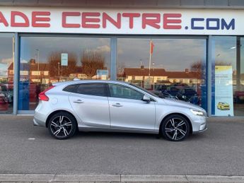 VOLVO V40 2.0 T2 R-Design Pro Hatchback 5dr Petrol Manual Euro 6 (s/s) (12