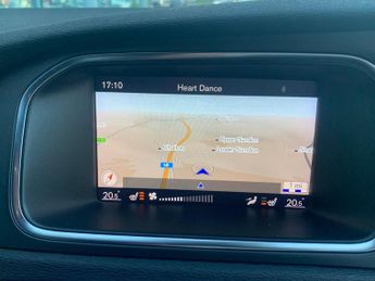 VOLVO V40 2.0 T2 R-Design Pro Hatchback 5dr Petrol Manual Euro 6 (s/s) (12