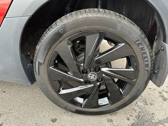 TOYOTA AYGO X 1.0 VVT-i Exclusive Hatchback 5dr Petrol x-shift Euro 6 (s/s) (7