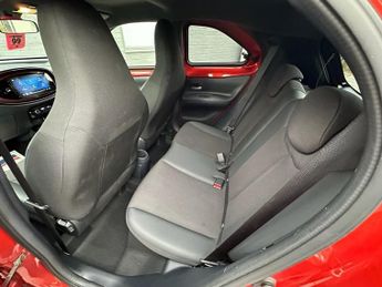 TOYOTA AYGO X 1.0 VVT-i Exclusive Hatchback 5dr Petrol x-shift Euro 6 (s/s) (7