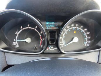 FORD FIESTA 1.0T EcoBoost Zetec Hatchback 5dr Petrol Powershift Euro 6 (100 