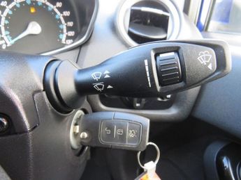 FORD FIESTA 1.0T EcoBoost Zetec Hatchback 5dr Petrol Powershift Euro 6 (100 