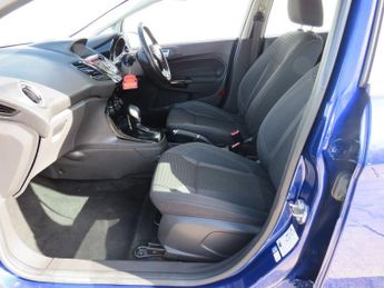 FORD FIESTA 1.0T EcoBoost Zetec Hatchback 5dr Petrol Powershift Euro 6 (100 