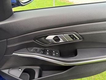 BMW 3 SERIES 2.0 330e 12kWh M Sport Saloon 4dr Petrol Plug-in Hybrid Auto Eur