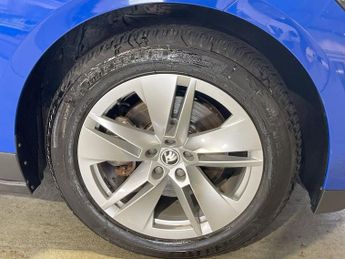 SKODA ENYAQ 62kWh 60 SUV 5dr Electric Auto (179 ps)