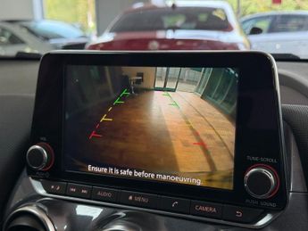 NISSAN JUKE 1.0 DIG-T Acenta SUV 5dr Petrol DCT Auto Euro 6 (s/s) (117 ps)