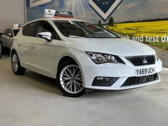 SEAT Leon 1.5 TSI EVO SE Dynamic Hatchback 5 Door Petrol Manual White Euro
