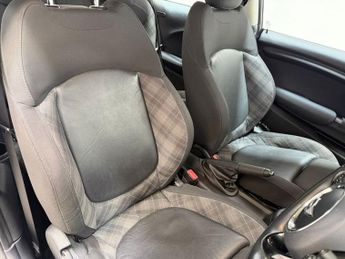 MINI HATCH 1.5 Cooper Hatchback 3dr Petrol Auto Euro 6 (s/s) (136 ps)