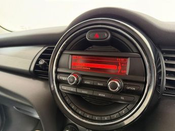 MINI HATCH 1.5 Cooper Hatchback 3dr Petrol Auto Euro 6 (s/s) (136 ps)