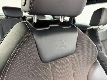 AUDI A4 2.0 TDI S line Saloon 4dr Diesel S Tronic Euro 6 (s/s) (150 ps)