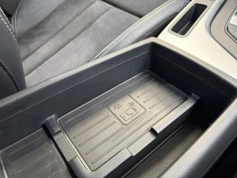 AUDI A4 2.0 TDI S line Saloon 4dr Diesel S Tronic Euro 6 (s/s) (150 ps)