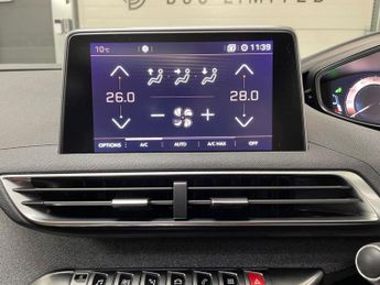PEUGEOT 3008 1.5 BlueHDi GT Line Premium SUV 5dr Diesel EAT Euro 6 (s/s) (130