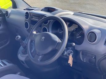 PEUGEOT PARTNER 1.6 HDi 850 S Panel Van 4dr Diesel Manual L1 (132 g/km, 90 bhp)