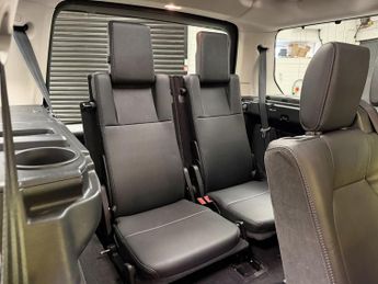 LAND ROVER DISCOVERY 4 3.0 SD V6 SE SUV 5dr Diesel Auto 4WD Euro 5 (s/s) (255 bhp)