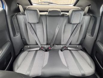 PEUGEOT E-2008 50kWh Allure Premium SUV 5dr Electric Auto (136 ps)
