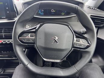 PEUGEOT E-2008 50kWh Allure Premium SUV 5dr Electric Auto (136 ps)