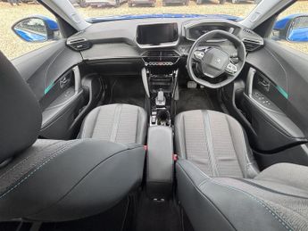 PEUGEOT E-2008 50kWh Allure Premium SUV 5dr Electric Auto (136 ps)