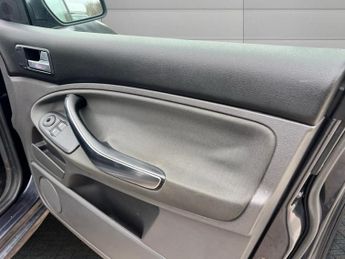 FORD C-MAX 1.8 TDCi Zetec MPV 5dr Diesel Manual (143 g/km, 113 bhp)