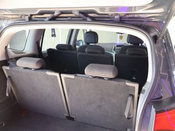 VAUXHALL ZAFIRA TOURER 2.0 CDTi Exclusiv MPV 5dr Diesel Manual Euro 5 (130 ps)