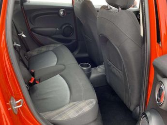 MINI HATCH 1.5 Cooper Hatchback 5dr Petrol Steptronic Euro 6 (s/s) (136 ps)