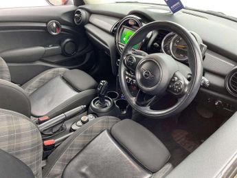 MINI HATCH 1.5 Cooper Hatchback 5dr Petrol Steptronic Euro 6 (s/s) (136 ps)