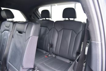 AUDI Q7 3.0 TDI V6 S line SUV 5dr Diesel Tiptronic quattro Euro 6 (s/s) 