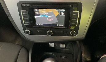 SEAT LEON 1.6 TDI CR SE Copa Hatchback 5dr Diesel DSG Euro 5 (105 ps)