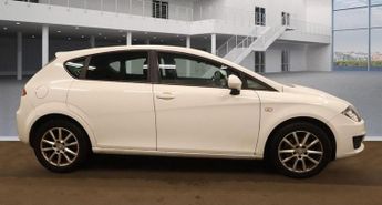 SEAT LEON 1.6 TDI CR SE Copa Hatchback 5dr Diesel DSG Euro 5 (105 ps)