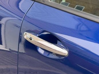 KIA NIRO 64kWh 3 SUV 5dr Electric Auto (201 bhp)