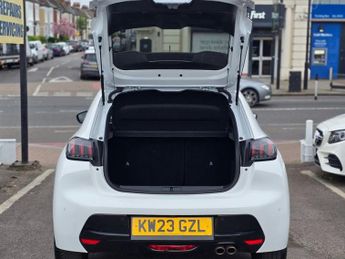 PEUGEOT 208 AUTOMATIC 1.2 PureTech Allure Premium + Hatchback 5dr Petrol EAT