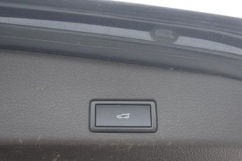 VOLKSWAGEN TOUAREG 3.0 TDI V6 R-Line Plus SUV 5dr Diesel Tiptronic 4WD Euro 6 (s/s)