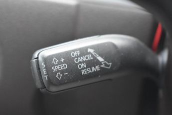 VOLKSWAGEN TOUAREG 3.0 TDI V6 R-Line Plus SUV 5dr Diesel Tiptronic 4WD Euro 6 (s/s)