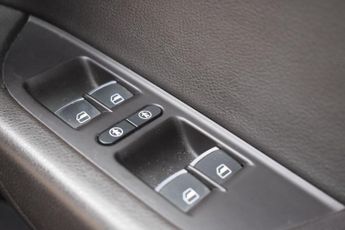 VOLKSWAGEN TOUAREG 3.0 TDI V6 R-Line Plus SUV 5dr Diesel Tiptronic 4WD Euro 6 (s/s)