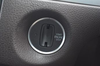 VOLKSWAGEN TOUAREG 3.0 TDI V6 R-Line Plus SUV 5dr Diesel Tiptronic 4WD Euro 6 (s/s)