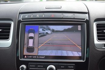 VOLKSWAGEN TOUAREG 3.0 TDI V6 R-Line Plus SUV 5dr Diesel Tiptronic 4WD Euro 6 (s/s)