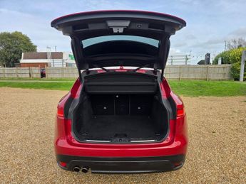JAGUAR F-PACE 2.0 D180 R-Sport SUV 5dr Diesel Auto AWD Euro 6 (s/s) (180 ps)