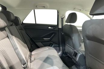 VOLKSWAGEN T-ROC 1.5 TSI EVO Active SUV 5dr Petrol DSG Euro 6 (s/s) (150 ps) Fron