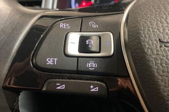 VOLKSWAGEN T-ROC 1.5 TSI EVO Active SUV 5dr Petrol DSG Euro 6 (s/s) (150 ps) Fron